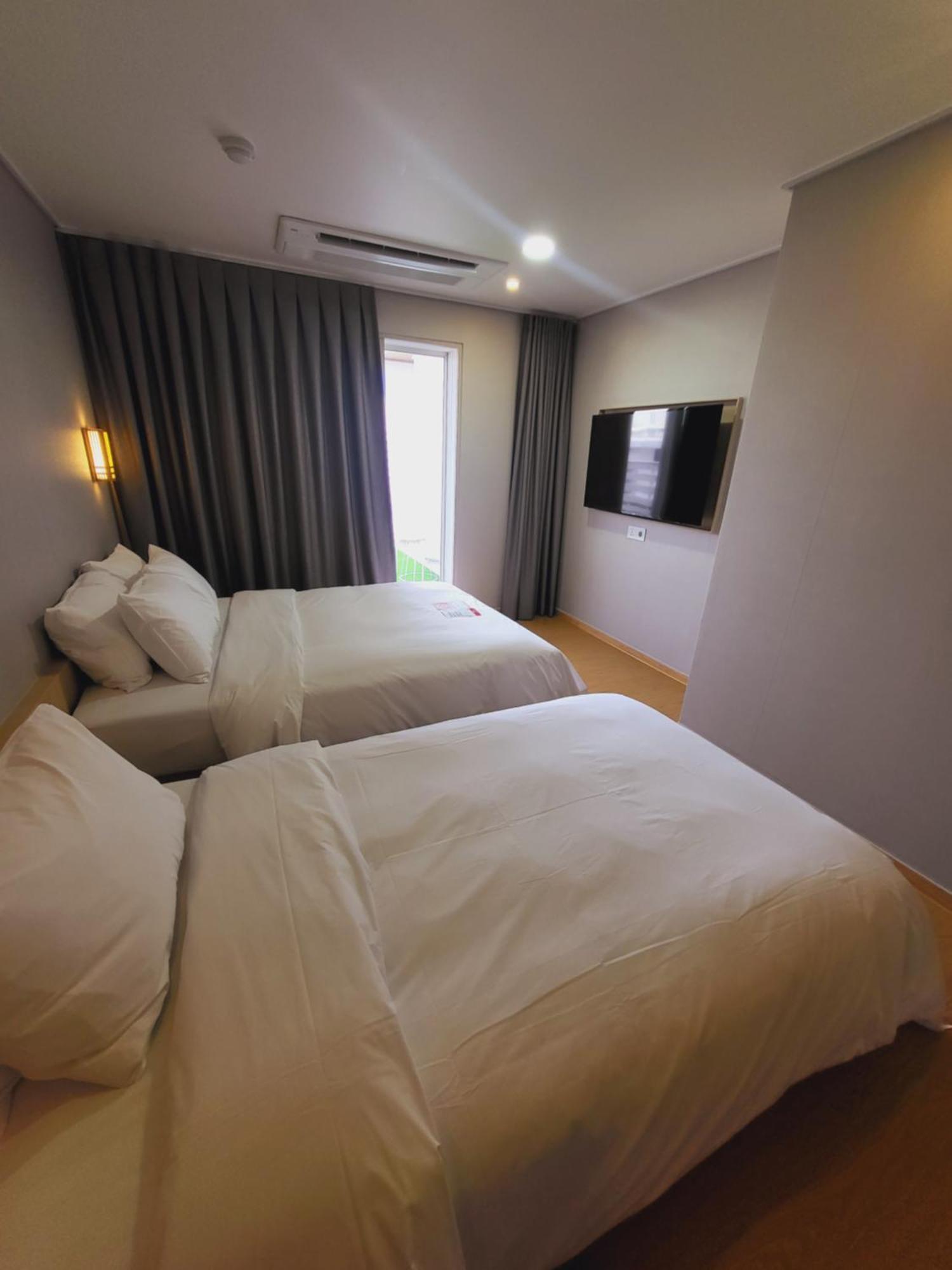Hotel Razab ポハン エクステリア 写真