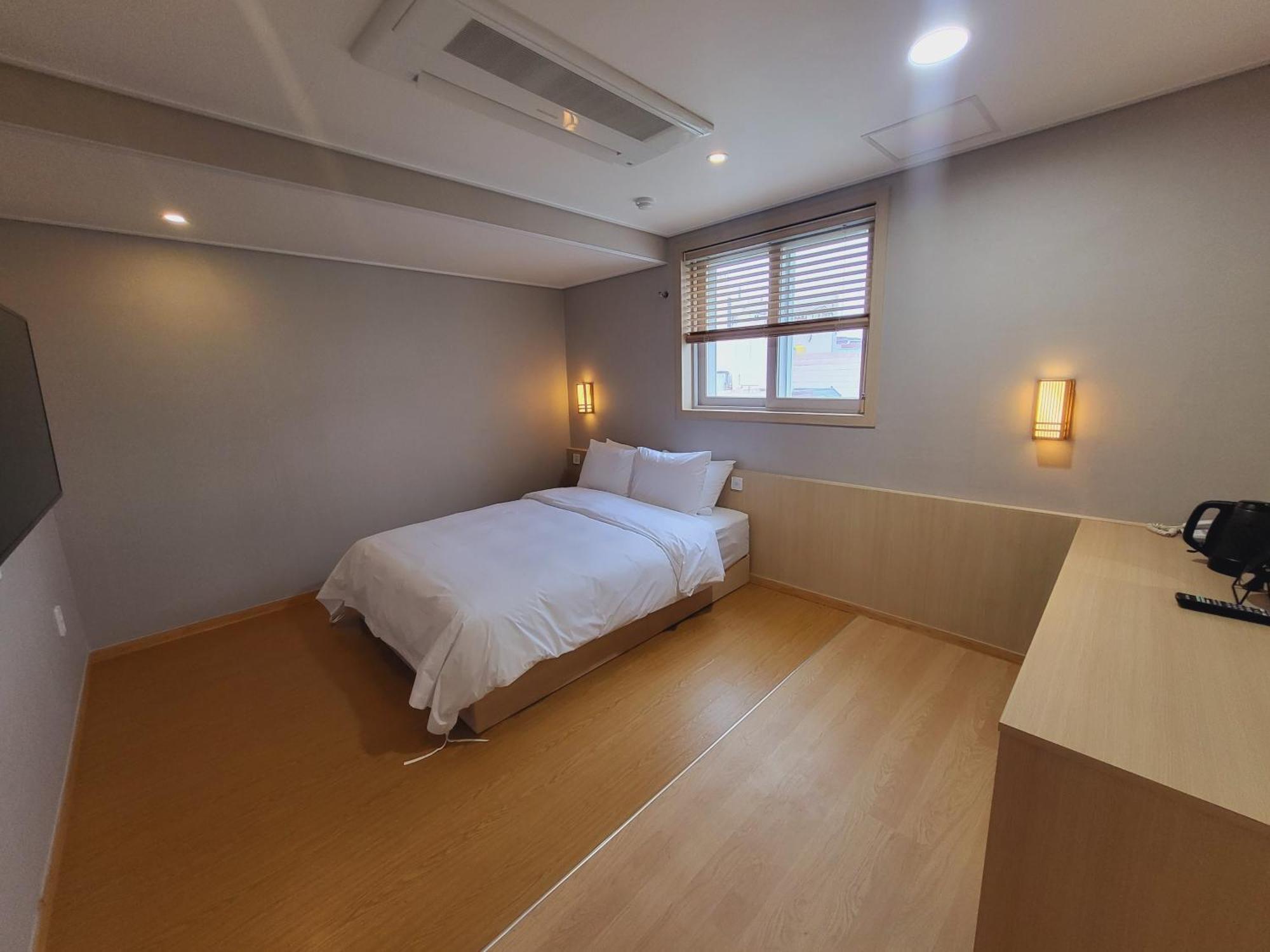 Hotel Razab ポハン エクステリア 写真