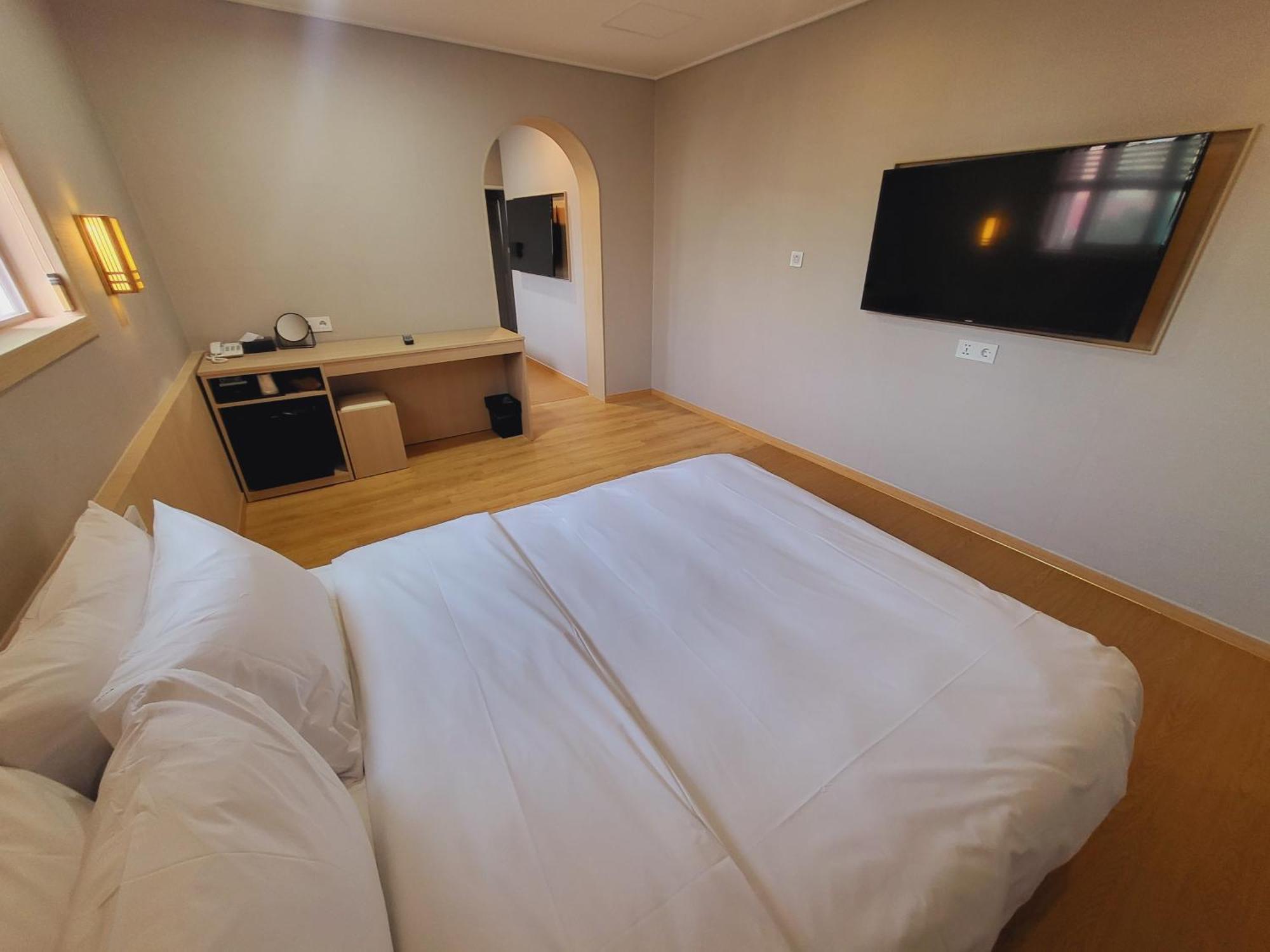 Hotel Razab ポハン エクステリア 写真