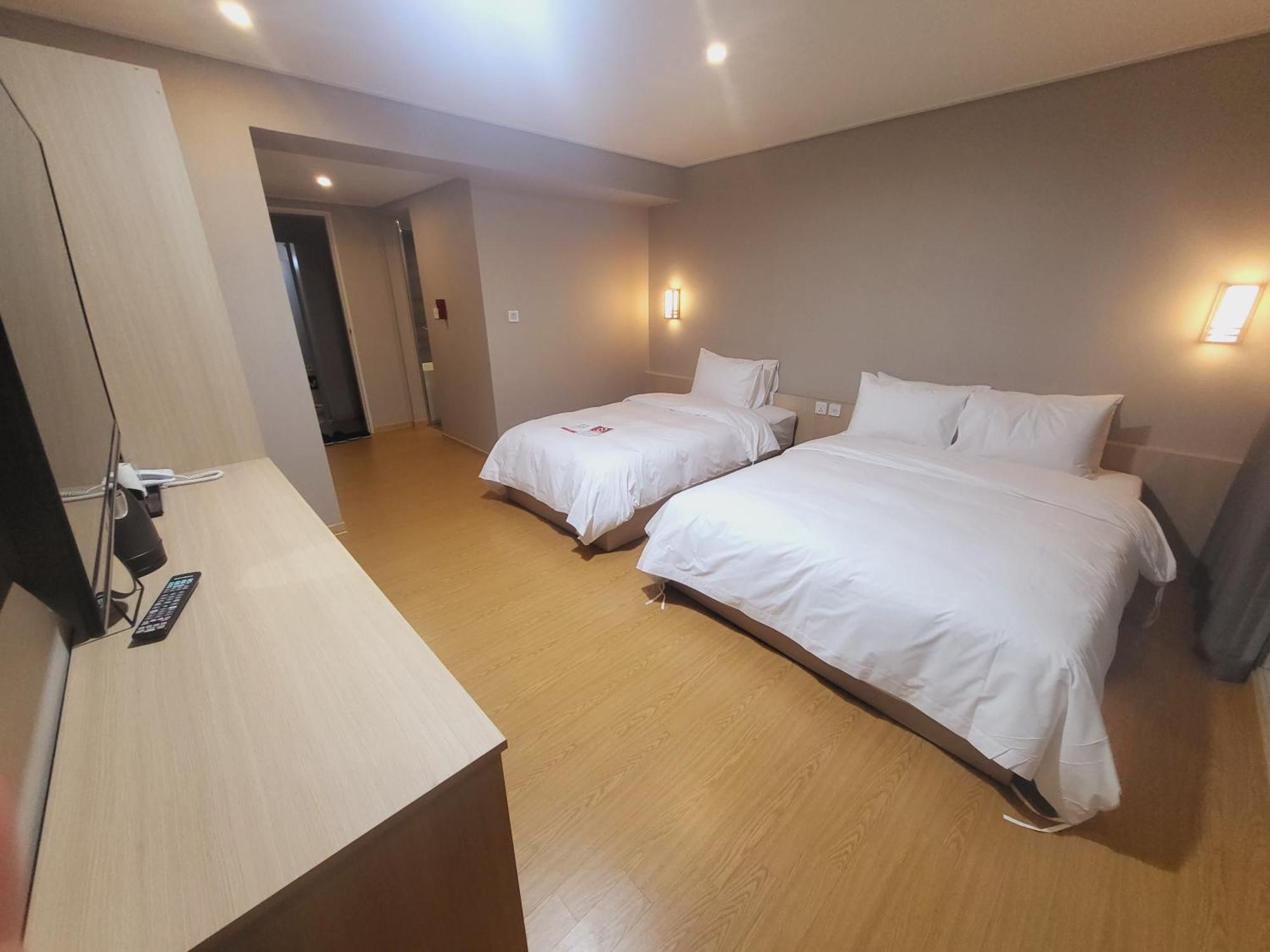 Hotel Razab ポハン エクステリア 写真