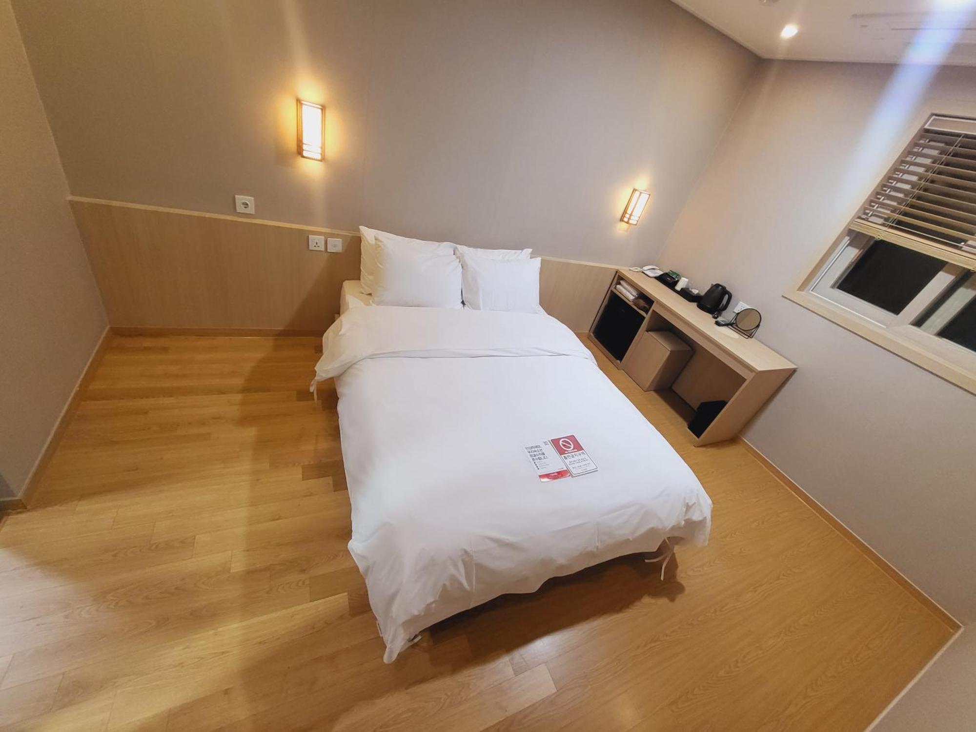 Hotel Razab ポハン エクステリア 写真