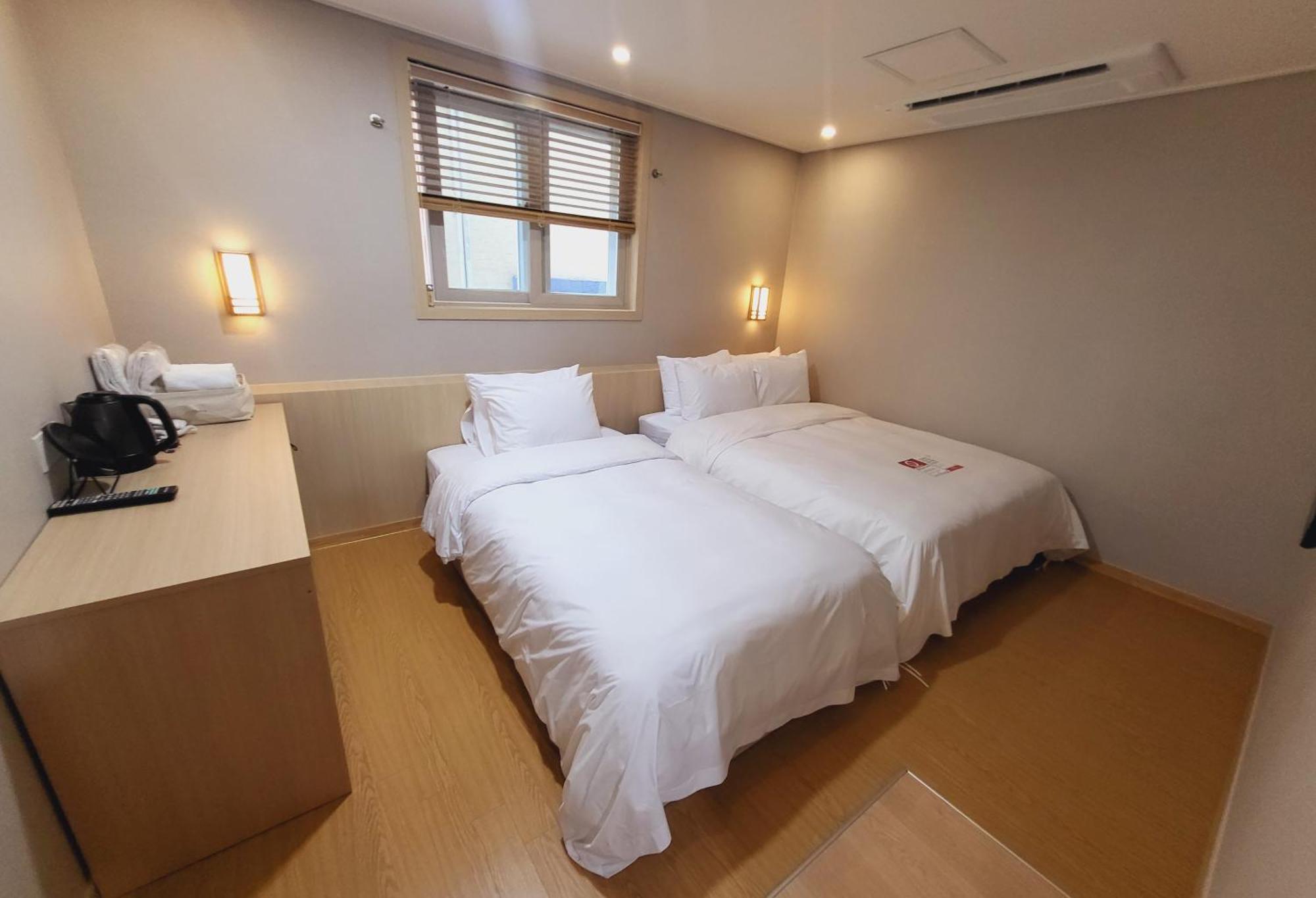 Hotel Razab ポハン エクステリア 写真